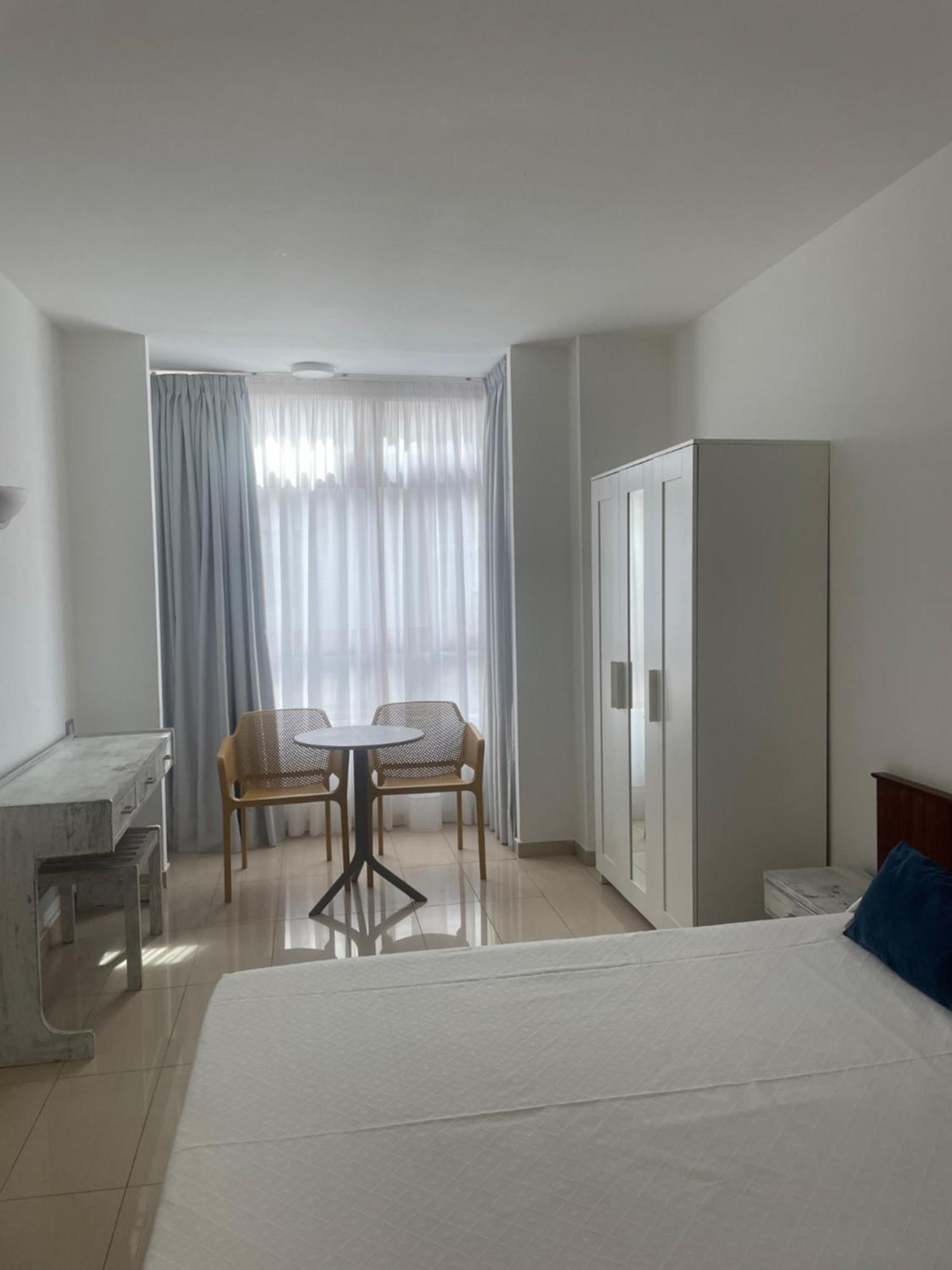Idafe Apartahotel 2*
